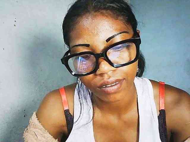 Honey699 webcam