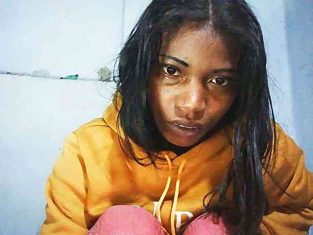Honey699 webcam
