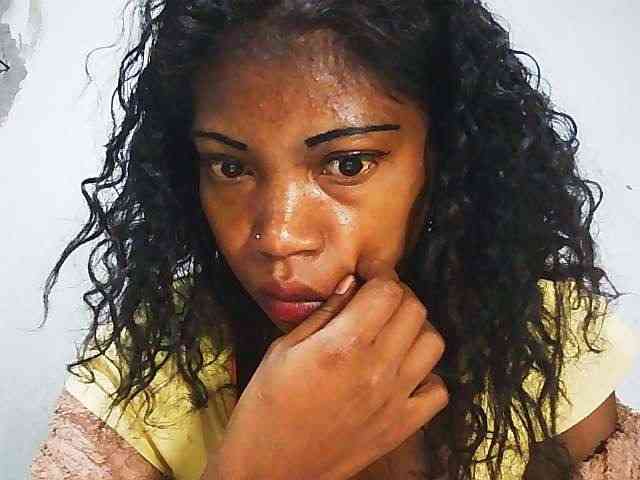 Honey699 webcam