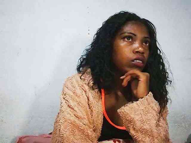 Honey699 webcam