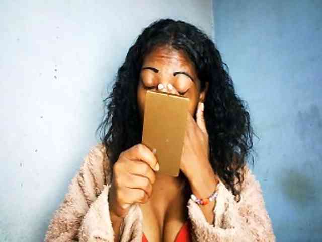 Honey699 webcam