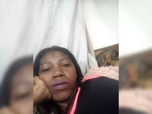 Honey699 webcam