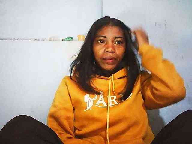 Honey699 webcam