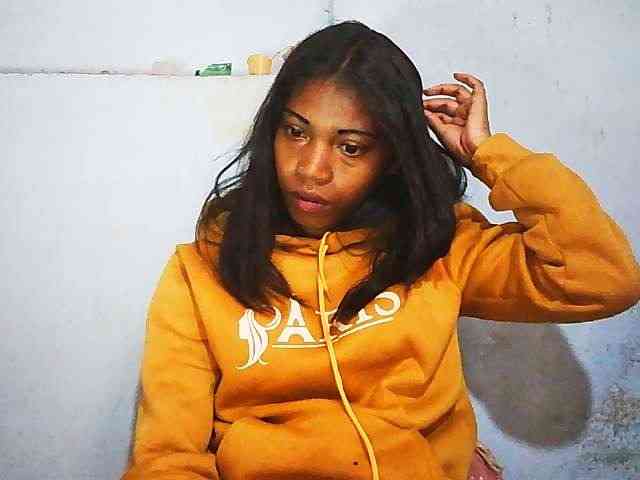 Honey699 webcam