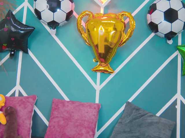 melany-blair live cam on BongaCams