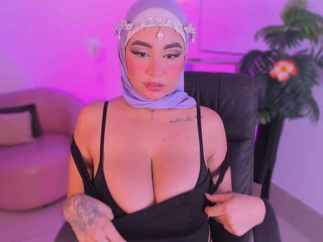 Jazmin-Kitana live cam on BongaCams
