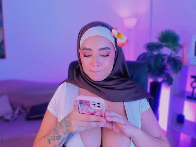 Jazmin-Kitana live cam on BongaCams