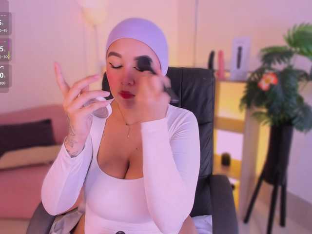 Jazmin-Kitana live cam on BongaCams