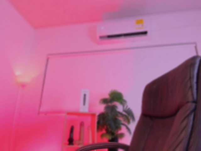 Jazmin-Kitana live cam on BongaCams