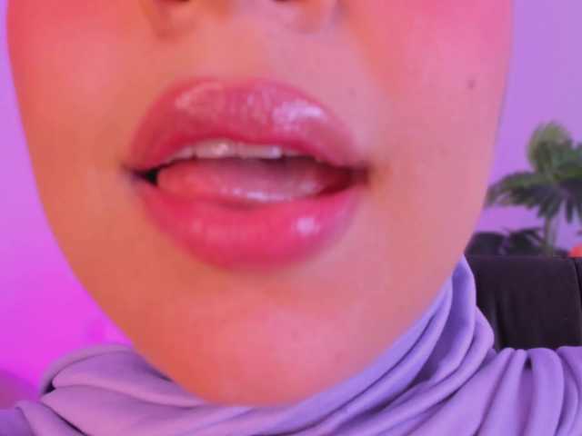 Jazmin-Kitana live cam on BongaCams