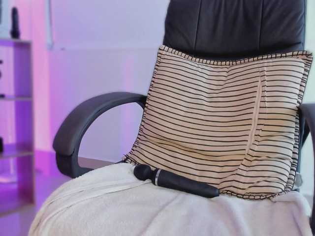 Jazmin-Kitana live cam on BongaCams