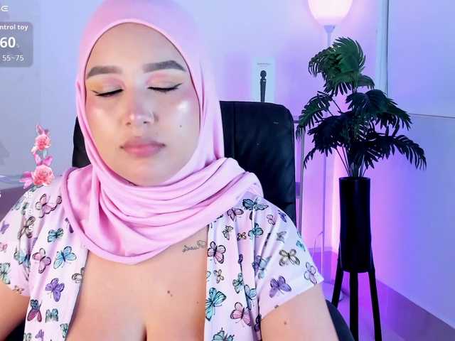 Jazmin-Kitana webcam