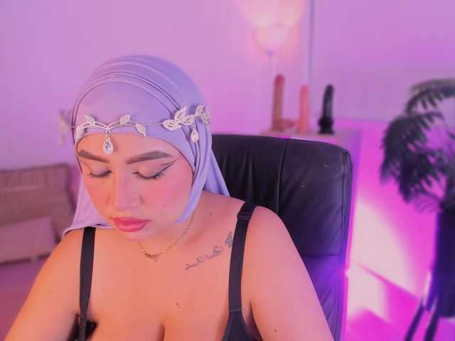 Jazmin-Kitana live cam on BongaCams