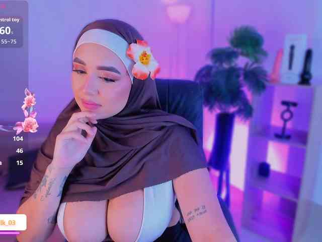 Jazmin-Kitana webcam