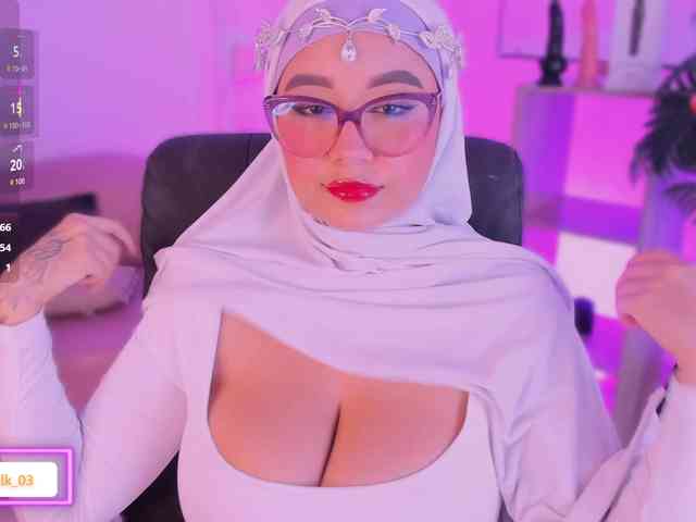 Jazmin-Kitana webcam