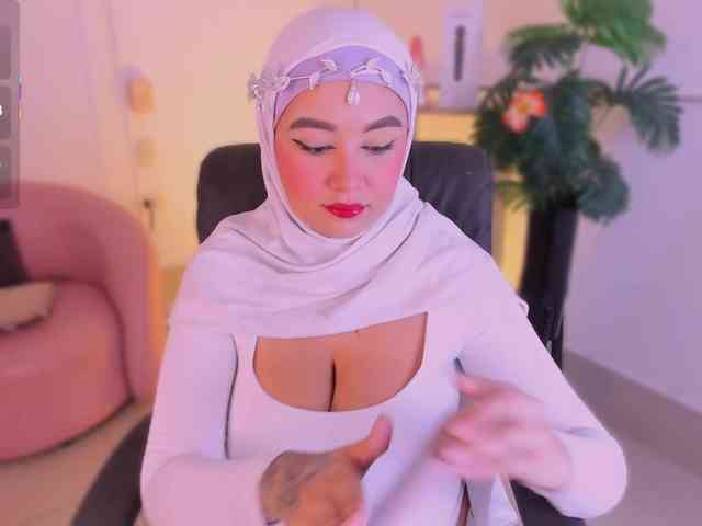 Jazmin-Kitana webcam