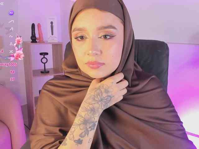 Jazmin-Kitana webcam