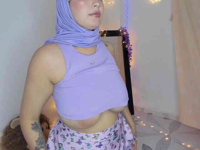 Jazmin-Kitana webcam