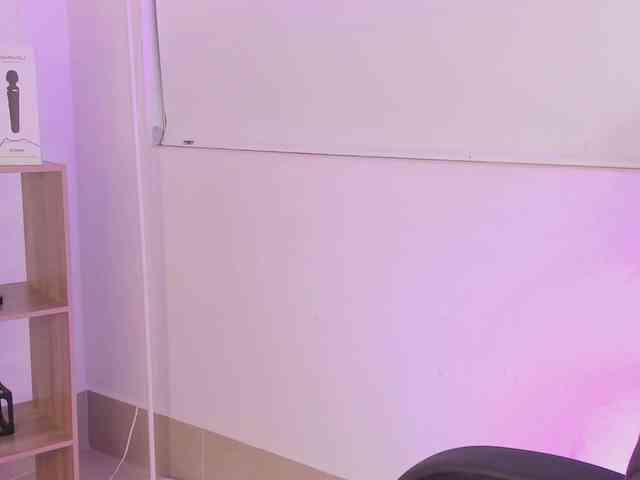 Jazmin-Kitana webcam