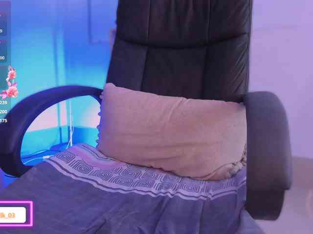 Jazmin-Kitana webcam