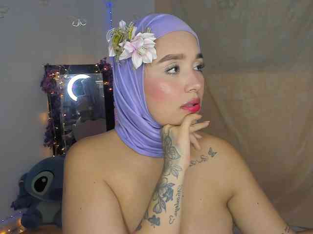 Jazmin-Kitana webcam