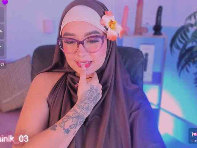 Jazmin-Kitana webcam