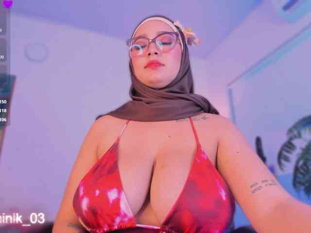 Jazmin-Kitana webcam
