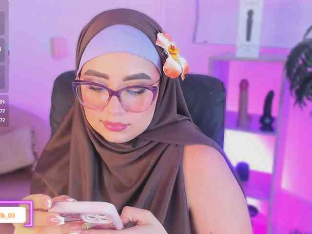 Jazmin-Kitana webcam