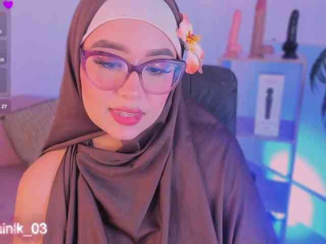 Jazmin-Kitana webcam