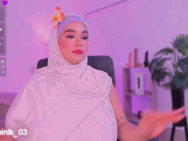 Jazmin-Kitana webcam