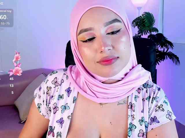 Jazmin-Kitana webcam