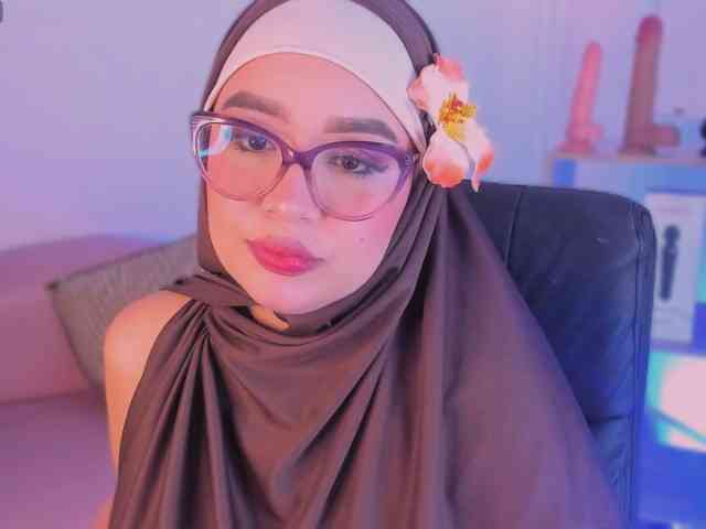Jazmin-Kitana webcam