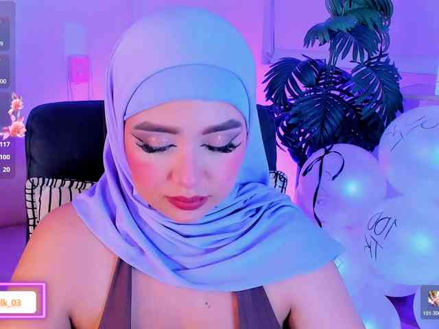 Jazmin-Kitana webcam