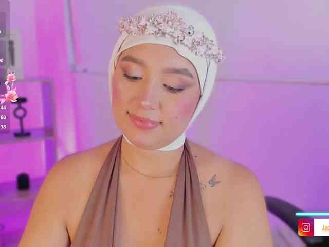 Jazmin-Kitana webcam