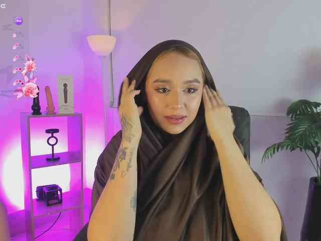 Jazmin-Kitana webcam