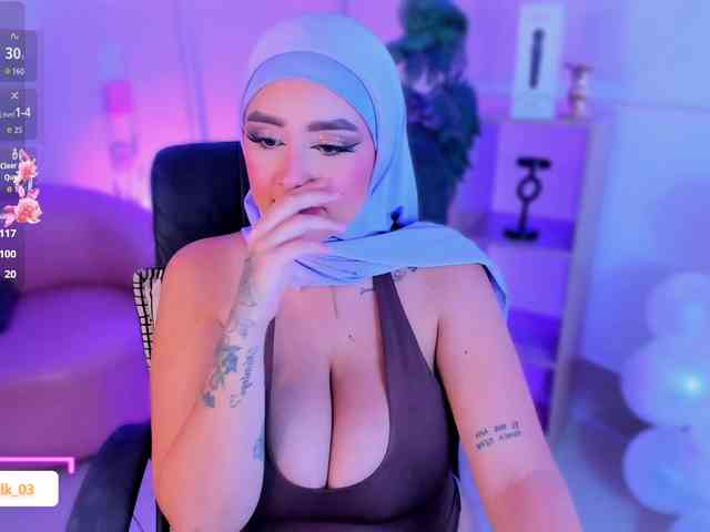 Jazmin-Kitana webcam