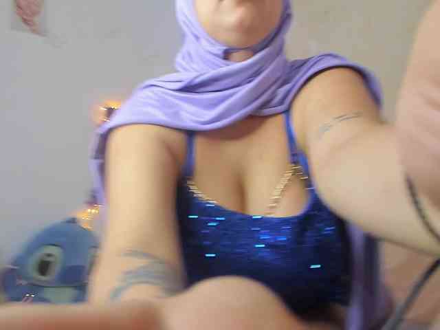 Jazmin-Kitana webcam