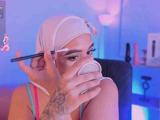 Jazmin-Kitana webcam