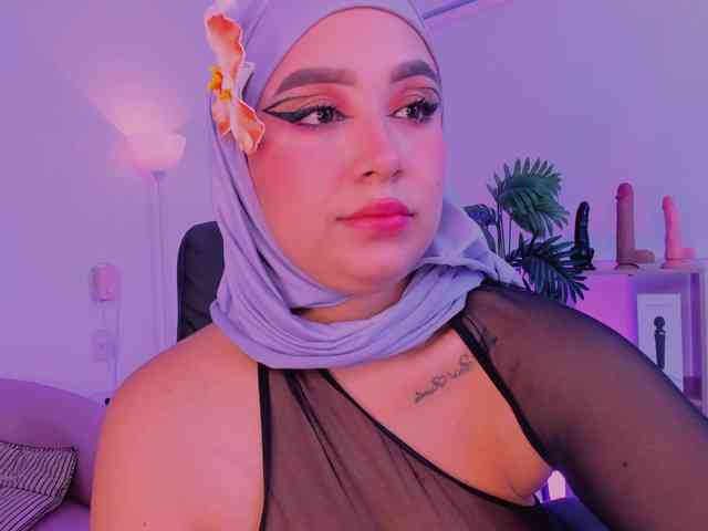 Jazmin-Kitana webcam