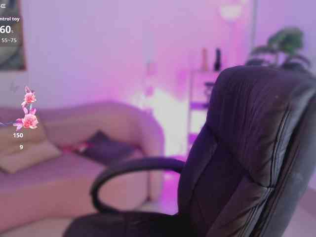 Jazmin-Kitana webcam
