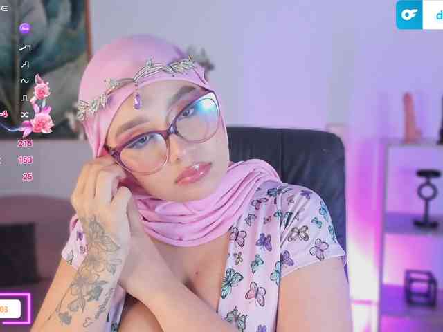 Jazmin-Kitana webcam