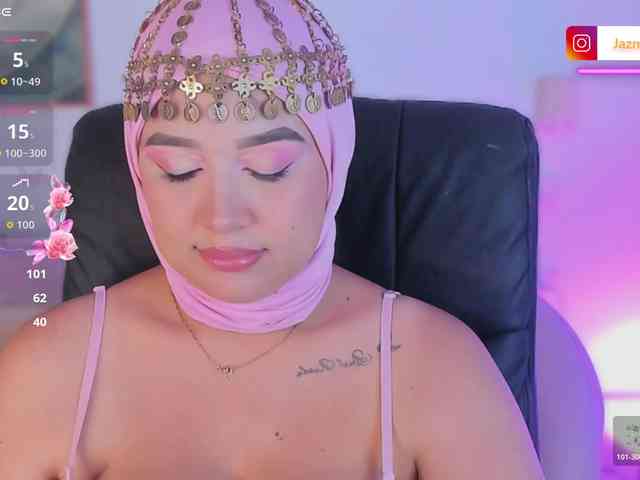 Jazmin-Kitana webcam