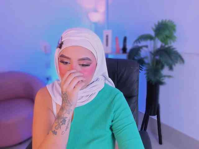 Jazmin-Kitana webcam