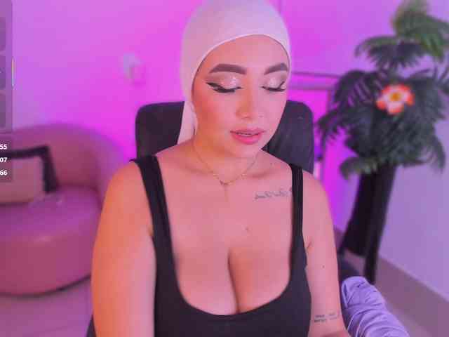 Jazmin-Kitana webcam