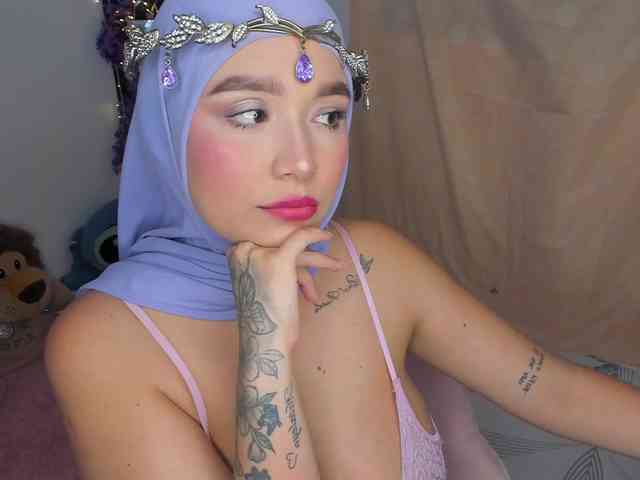 Jazmin-Kitana webcam