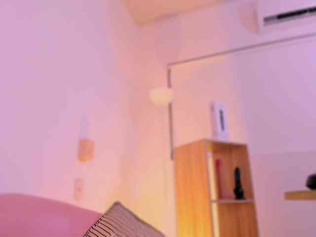 Jazmin-Kitana webcam