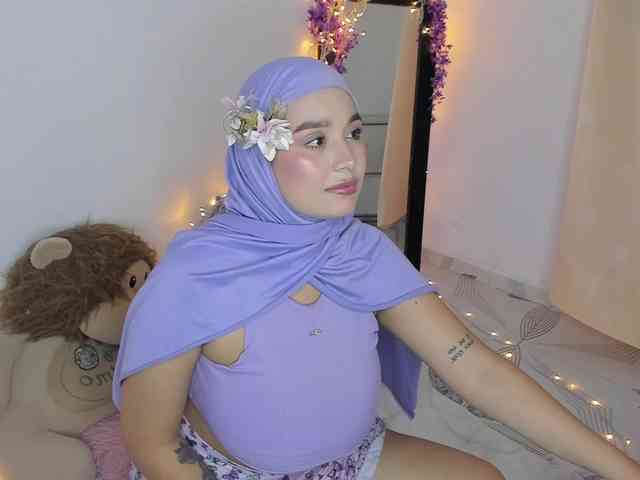 Jazmin-Kitana webcam