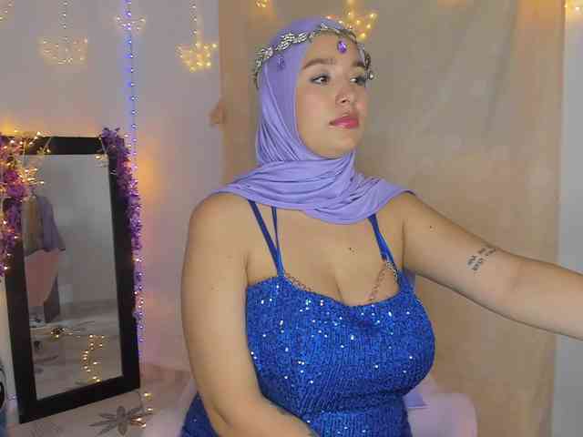 Jazmin-Kitana webcam