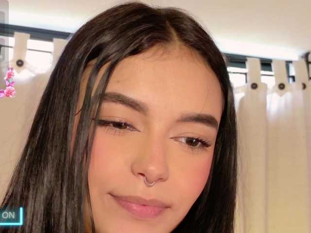 AnabelWolf live cam on BongaCams