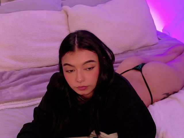 AnabelWolf live cam on BongaCams